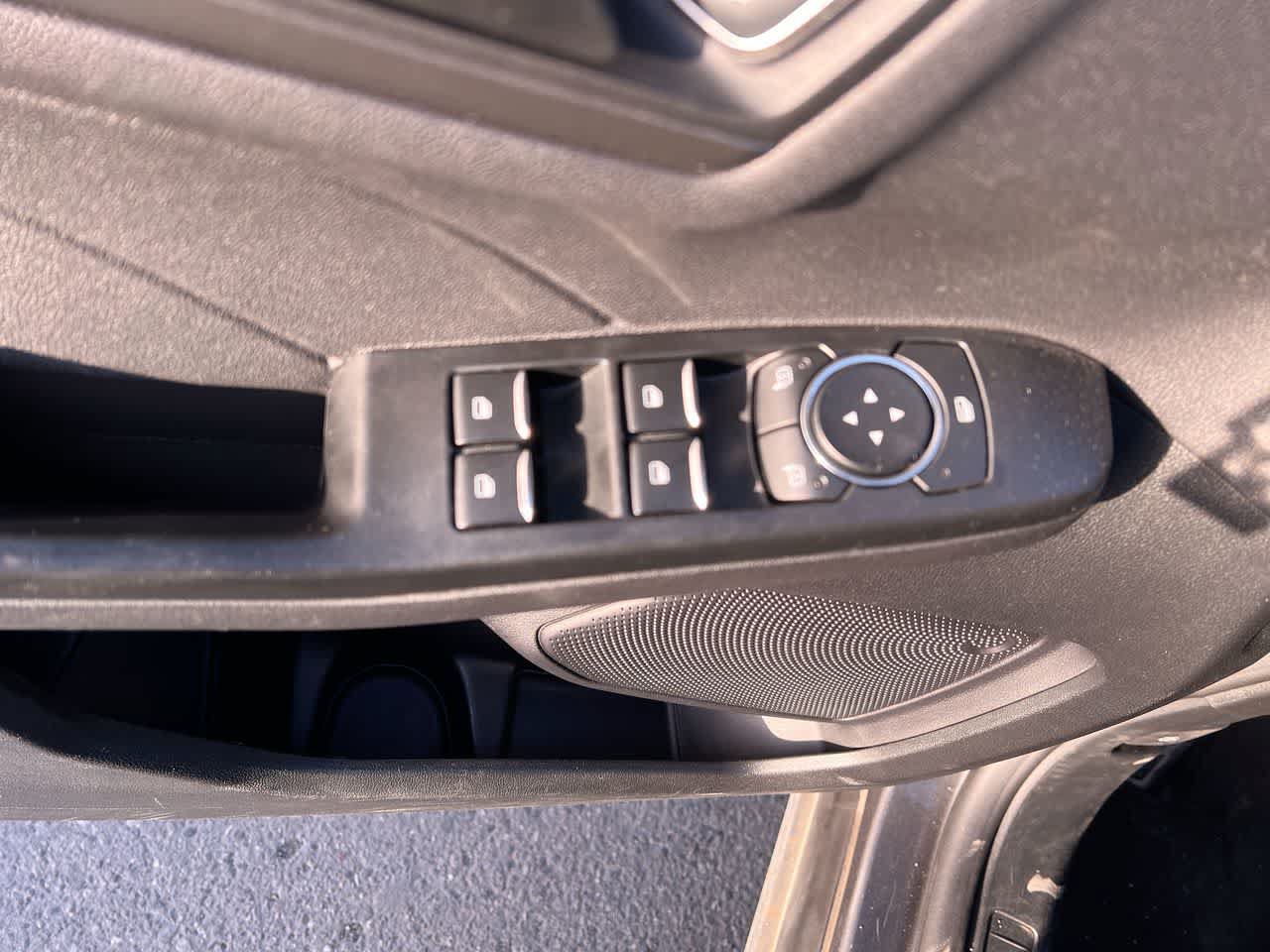 Used 2025 Ford Escape Active AWD/4WD image 14