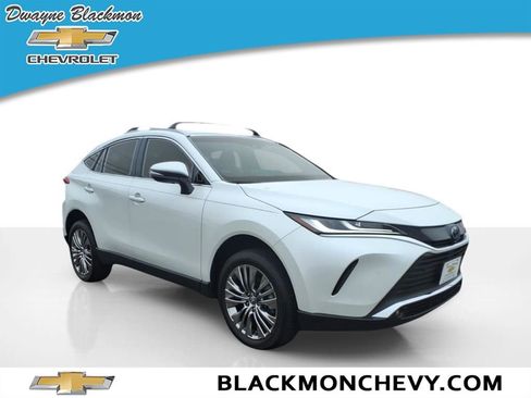 Used 2024 Toyota Venza image 1