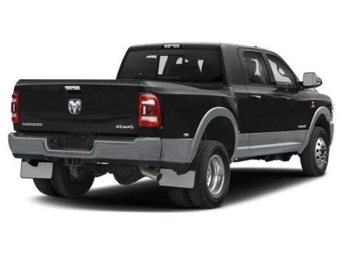 Used 2019 RAM 3500 Laramie w/ Black Appearance Package AWD/4WD image 2