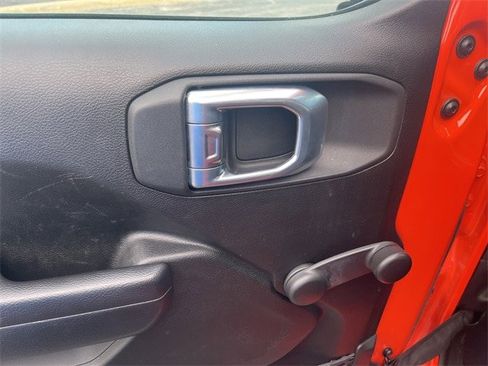 Used 2023 Jeep Wrangler Sport image 18