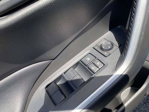 Used 2021 Toyota RAV4 LE FWD image 25