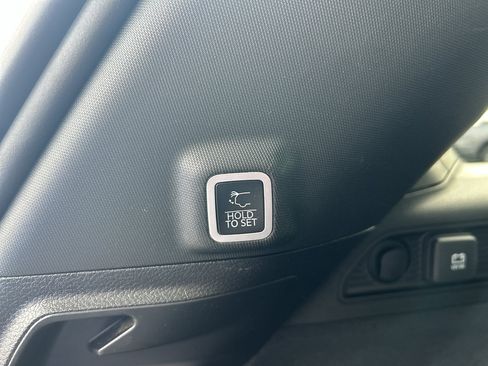 Used 2023 Jeep Grand Cherokee Summit image 12