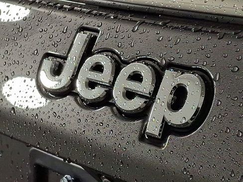 Used 2022 Jeep Compass Latitude AWD/4WD image 30
