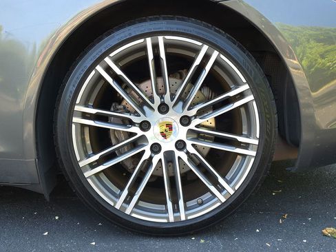 Used 2015 Porsche 911 Carrera w/ Premium Plus Package A RWD image 39