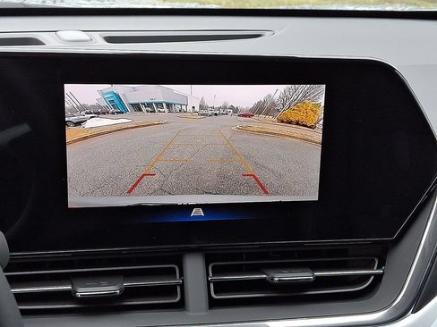 New 2026 Chevrolet Trax LT w/ Driver Confidence Package FWD image 12