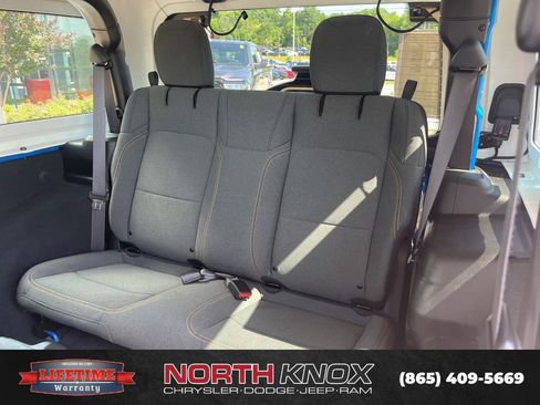 Used 2025 Jeep Wrangler Sport AWD/4WD image 6