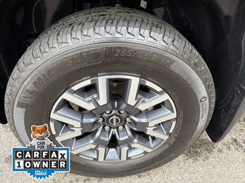 Used 2024 Nissan Frontier SL w/ Technology Package image 11