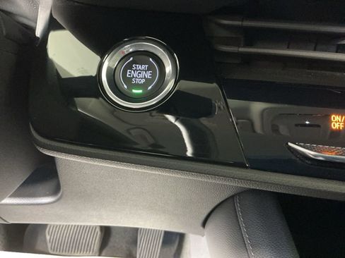 Used 2024 Buick Envision Preferred image 18