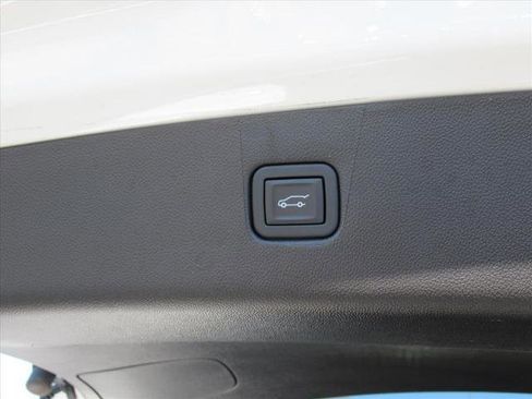 Certified 2024 Chevrolet Blazer LT w/ Convenience Package image 33