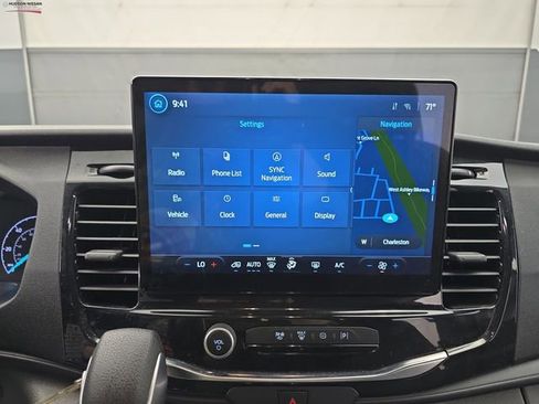 Used 2023 Ford Transit 350 XLT image 26