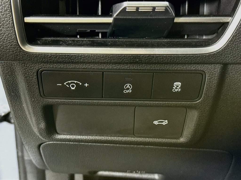 Certified 2025 Hyundai Sonata SE FWD image 18