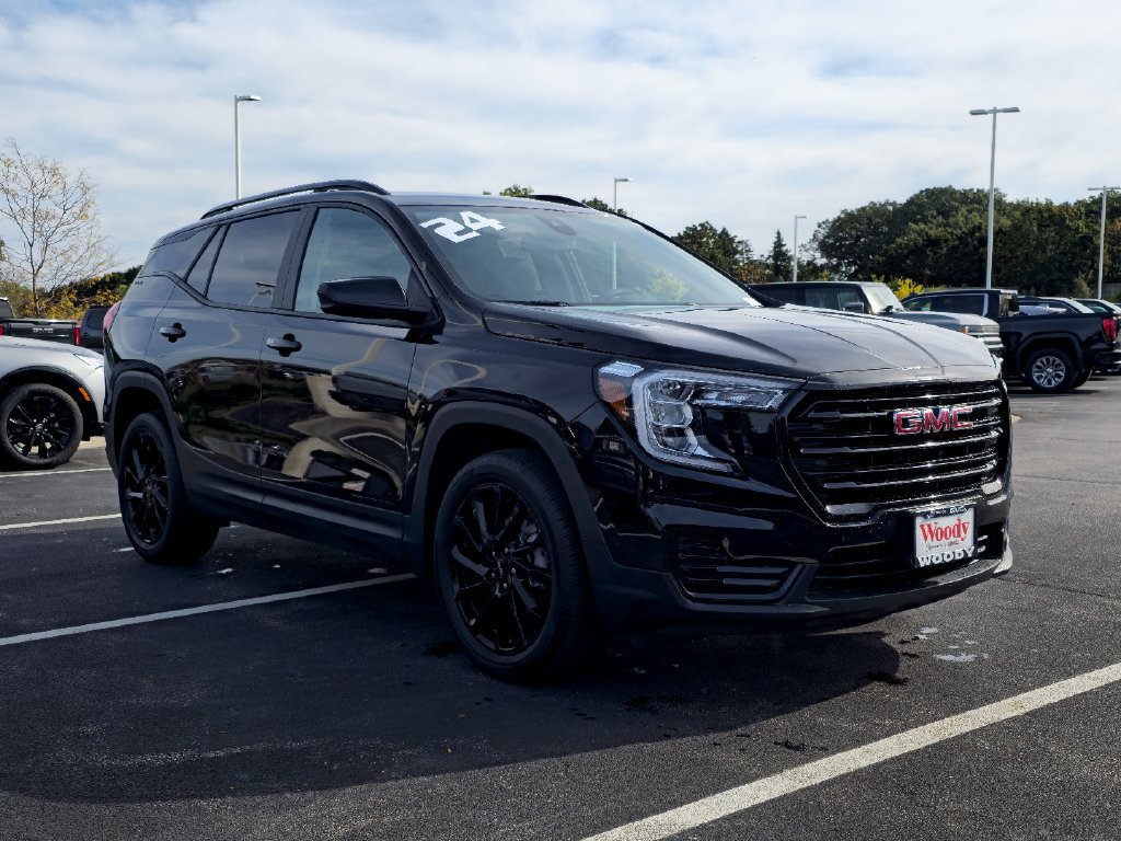 Certified 2024 GMC Terrain SLE w/ Elevation Edition AWD/4WD image 6