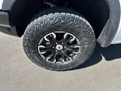 Used 2023 Chevrolet Silverado 1500 ZR2 w/ Technology Package AWD/4WD image 11