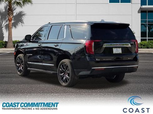 Used 2024 GMC Yukon SLT w/ SLT Luxury Package AWD/4WD image 5