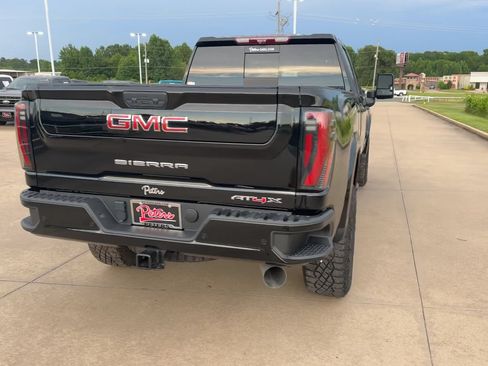 Used 2024 GMC Sierra 2500 AT4X AWD/4WD image 6