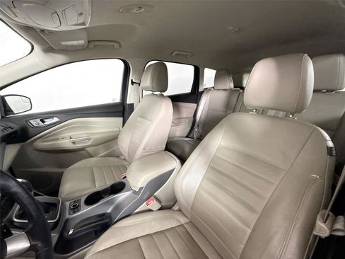 Used 2014 Ford Escape SE w/ Equipment Group 201A FWD image 3