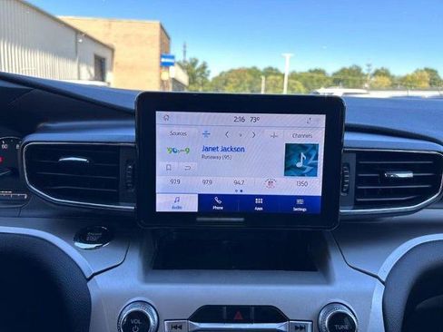 Certified 2021 Ford Explorer XLT w/ Equipment Group 202A image 17