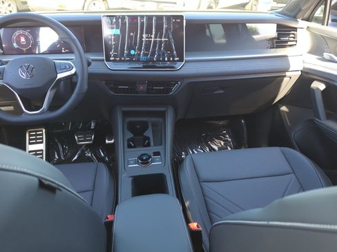 New 2026 Volkswagen Tiguan SE R-Line image 19