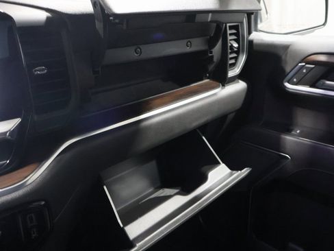 Used 2023 GMC Sierra 1500 SLT image 34