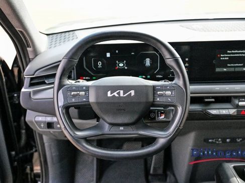 Used 2024 Kia EV9 Light Long Range image 12