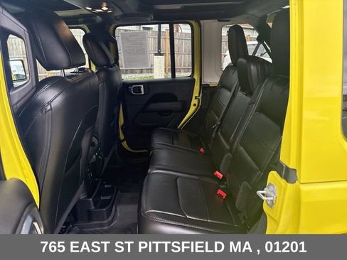 Used 2022 Jeep Wrangler Unlimited Sahara AWD/4WD image 20