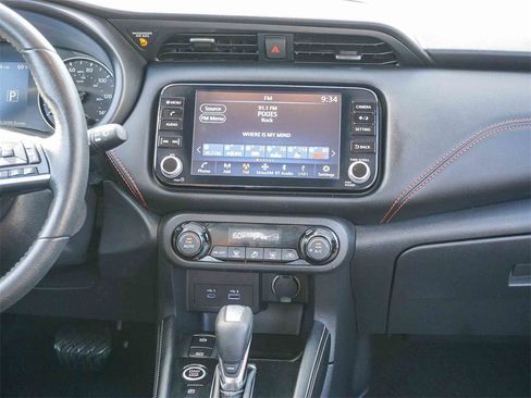 Used 2023 Nissan Kicks SR image 15