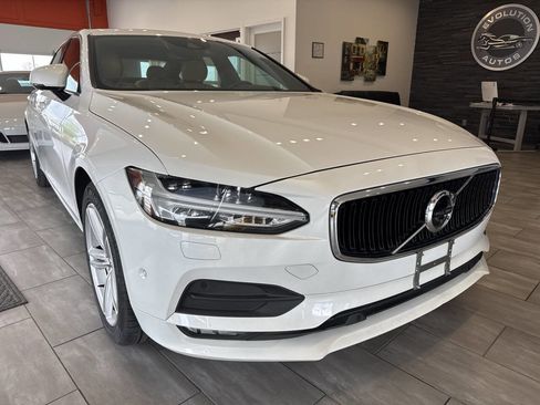 Used 2018 Volvo S90 T5 Momentum w/ Convenience Package image 1
