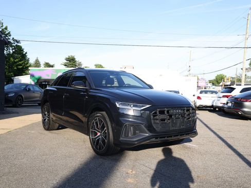 Used 2021 Audi Q8 Premium Plus w/ Premium Plus Package AWD/4WD image 3