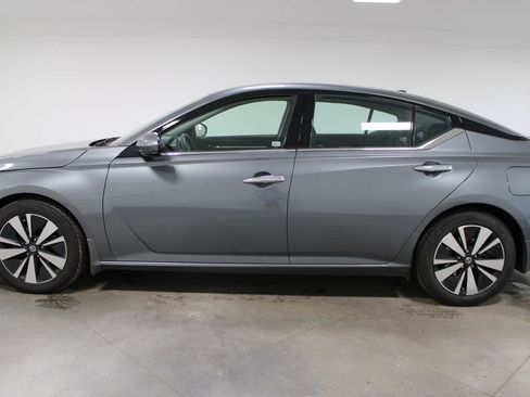 Used 2019 Nissan Altima 2.5 SV image 6