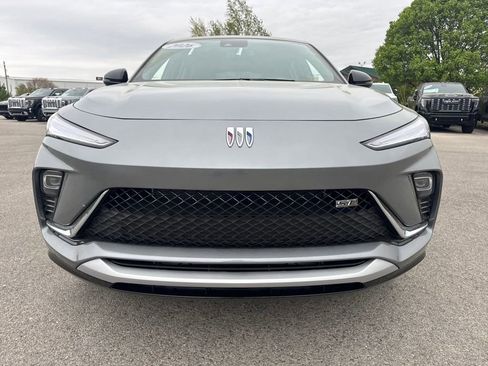 New 2026 Buick Envista Sport Touring image 9