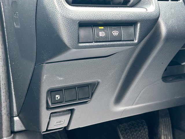Used 2024 Toyota Prius LE AWD/4WD image 23