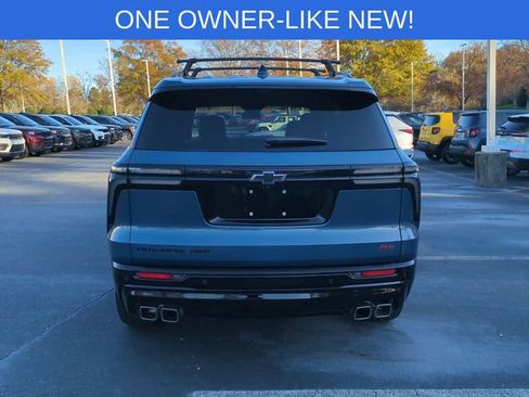 Used 2025 Chevrolet Traverse RS image 4