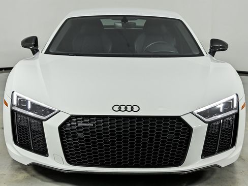 Used 2017 Audi R8 V10 plus AWD/4WD image 5
