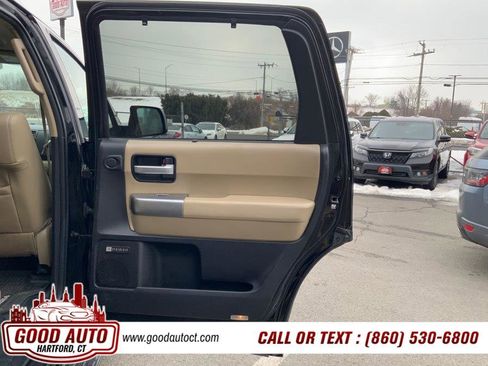 Used 2019 Toyota Sequoia Limited w/ Safety & Convenience Package image 19