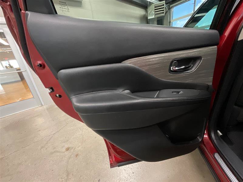 Used 2015 Nissan Murano SV FWD image 21