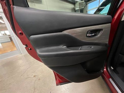 Used 2015 Nissan Murano SV FWD image 21