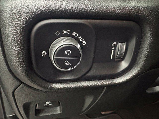 Used 2023 RAM 1500 Big Horn AWD/4WD image 18