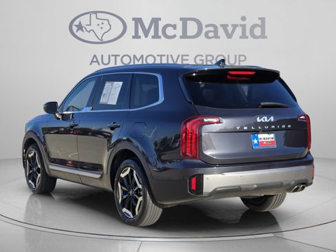 Used 2025 Kia Telluride S FWD image 4