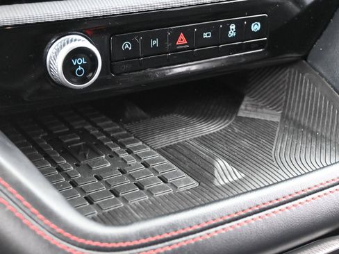 Used 2025 Ford Explorer ST-Line w/ Premium Package RWD image 19