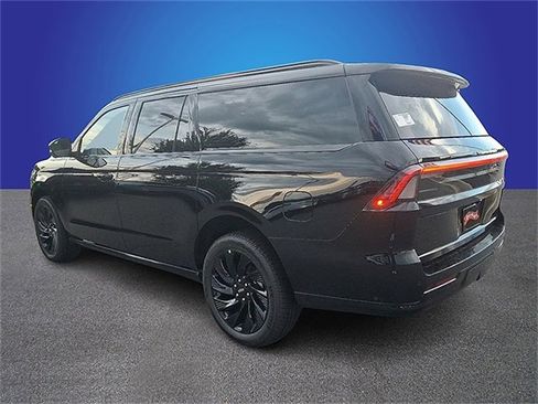 New 2025 Lincoln Navigator L Reserve w/ Jet Appearance Package image 4