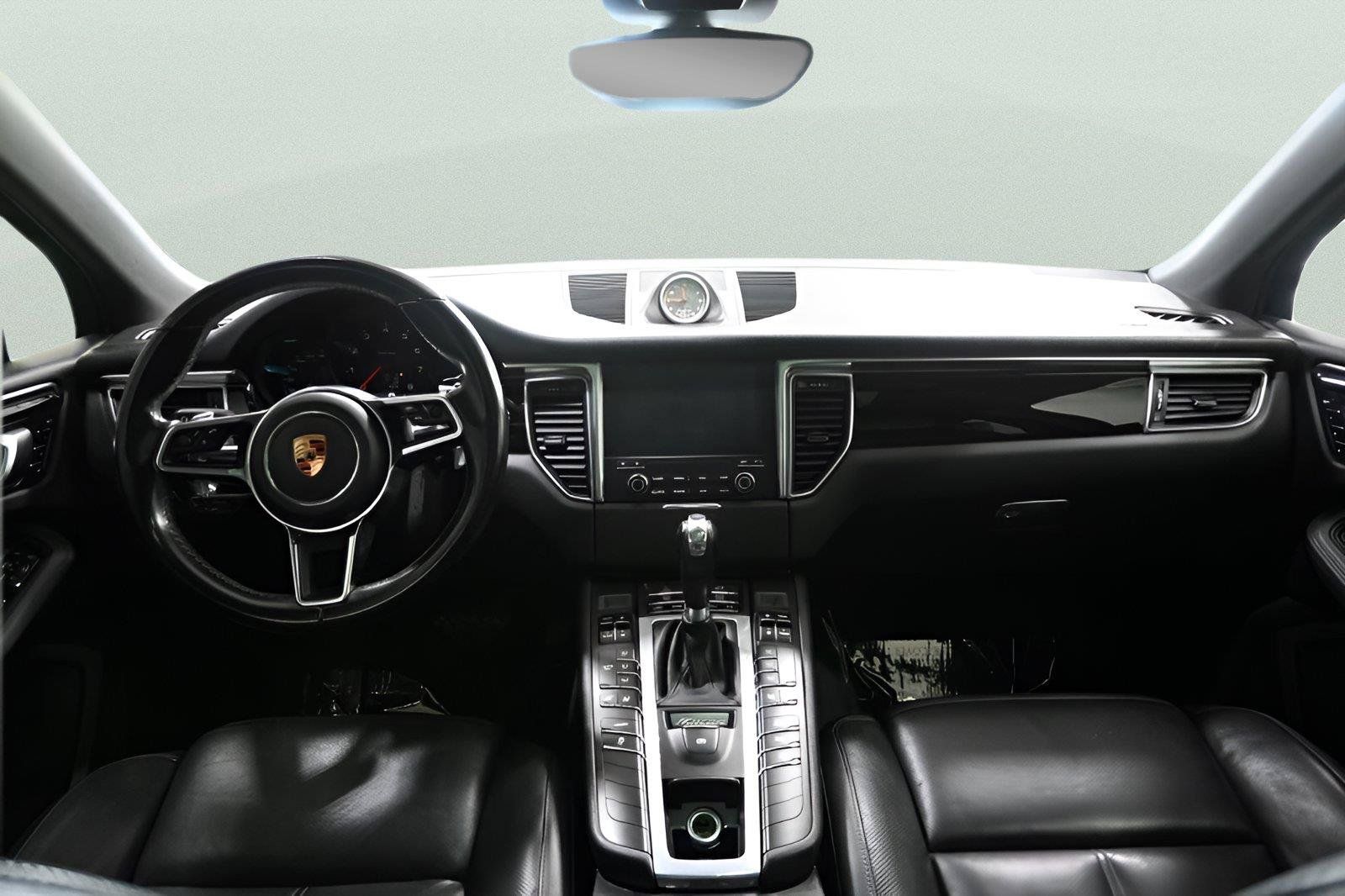 Used 2018 Porsche Macan AWD/4WD image 15