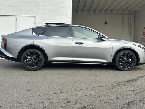 Used 2025 Kia K4 GT-Line Turbo image 3