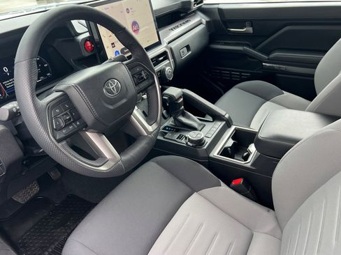 Used 2024 Toyota Tacoma TRD Off-Road w/ TRD Off Road Upgrade Package image 7