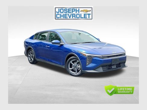 Used 2025 Kia K4 FWD image 1