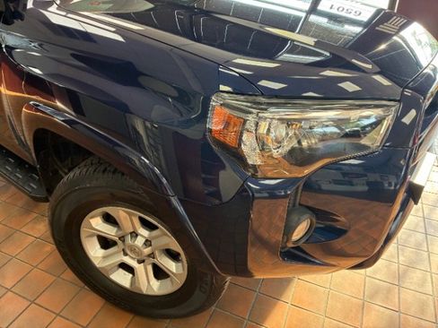 Used 2020 Toyota 4Runner SR5 image 2