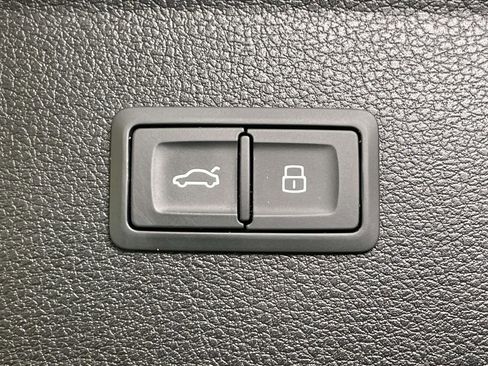 Certified 2022 Audi Q5 2.0T Premium Plus w/ Premium Plus Package image 21