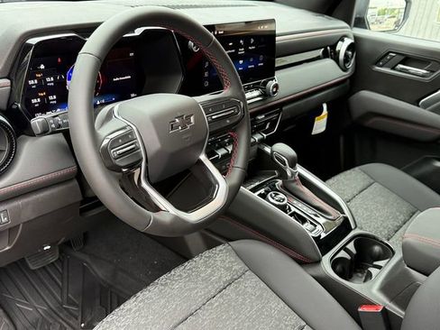 New 2025 Chevrolet Colorado Z71 image 15