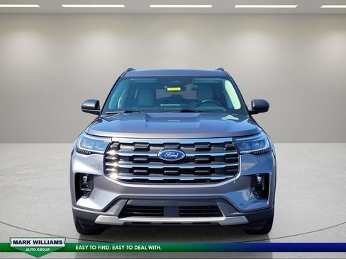 Used 2025 Ford Explorer Active w/ Active Comfort Package AWD/4WD image 9