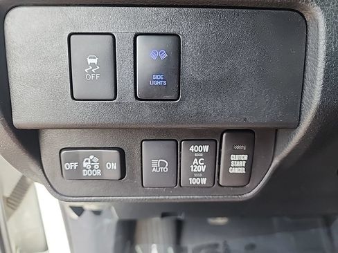 Used 2021 Toyota Tacoma TRD Off-Road AWD/4WD image 15