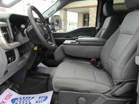 Used 2025 Ford F350 XL image 8